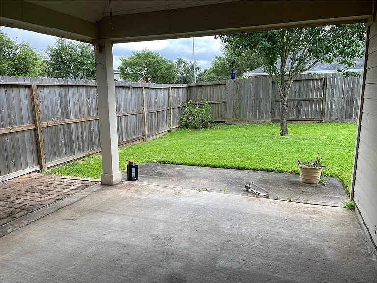 25011 Emporia Point Ct — Photo 23