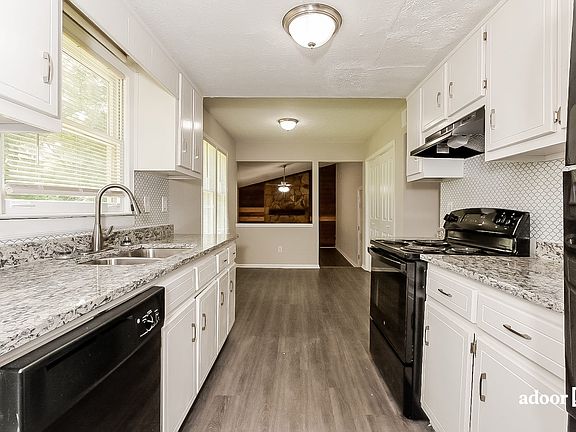 3rd image of 4087 Hunt Way
