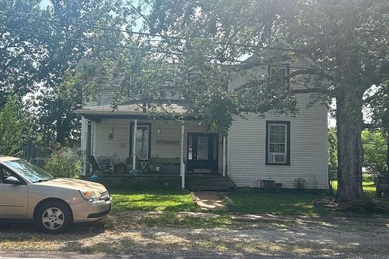 1st image of 1113 Cedar St