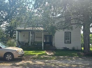 1113 Cedar St, Bismarck, MO 63624