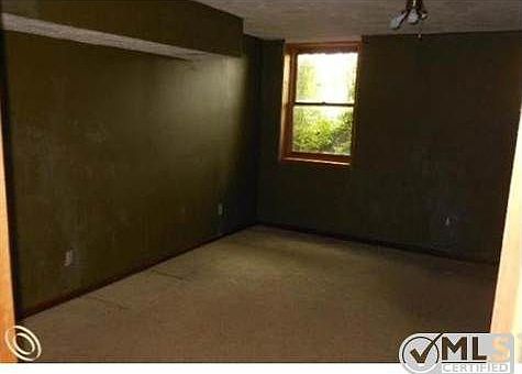 7143860257 Bed Room2.JPG