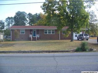 208 N College St, Glencoe, AL 35905