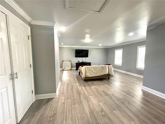 3rd image of 761 Morningside Dr
