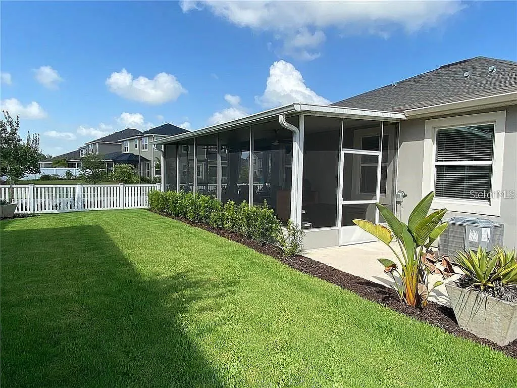 3 bed, 2.0 bath, 1773 sqft, $3,400 — Photo 3
