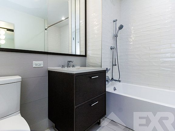 5th image of 1040 Dean St #307B