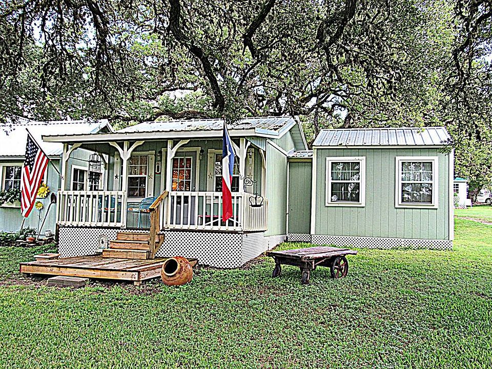 1st image of 519 Nueces St