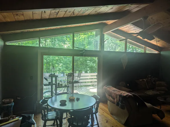 55 Scarlet Oak Pl, Harpers Ferry, WV 25425