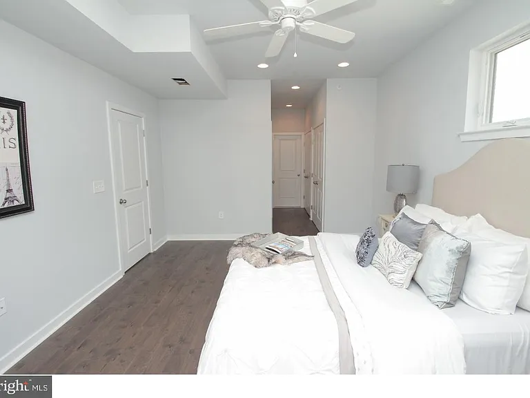 444 Kingsley St #444 — Photo 10