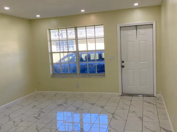 412 SW 9th St #2, Hallandale Beach, FL 33009