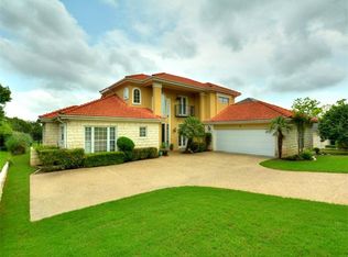 9 Applegreen Ln, The Hills, TX 78738