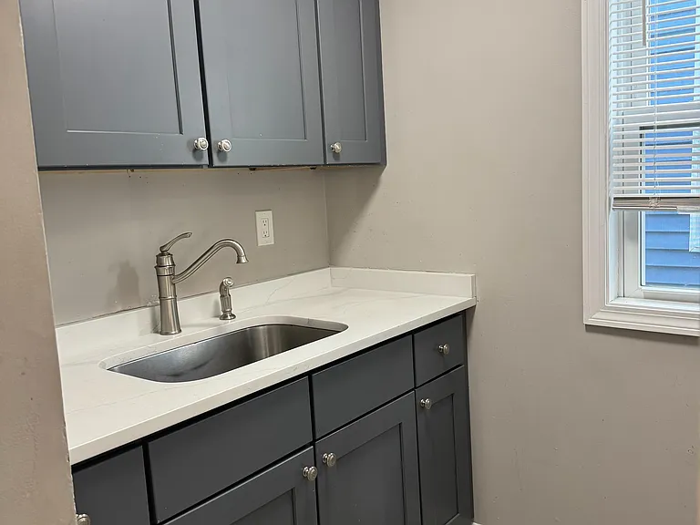 30-32 Margin St #2 — Photo 5