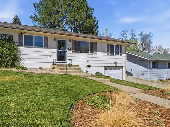 3rd image of 225 Clover Ln