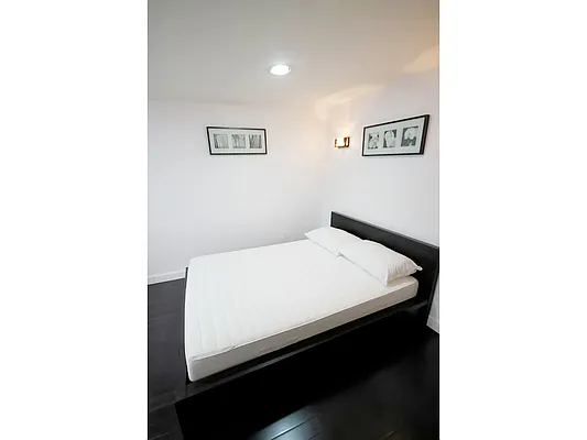 Rented by MNS | media 9