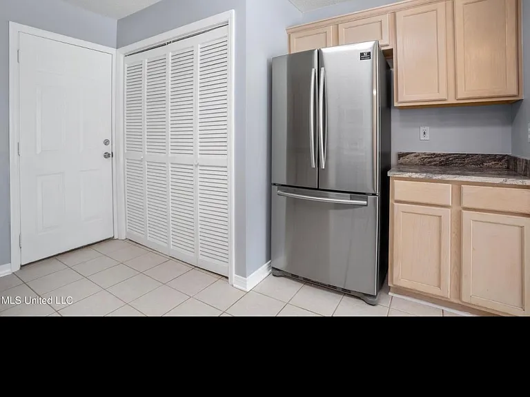 10483 Steeplechase Dr — Photo 6