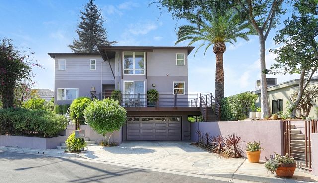 1st image of 2115 Park Dr