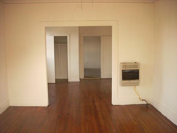 3rd image of 2027 Painters St