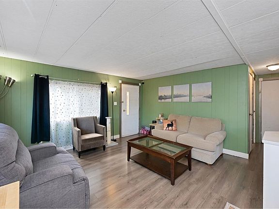 4th image of 1540 Cowichan Bay Rd #22