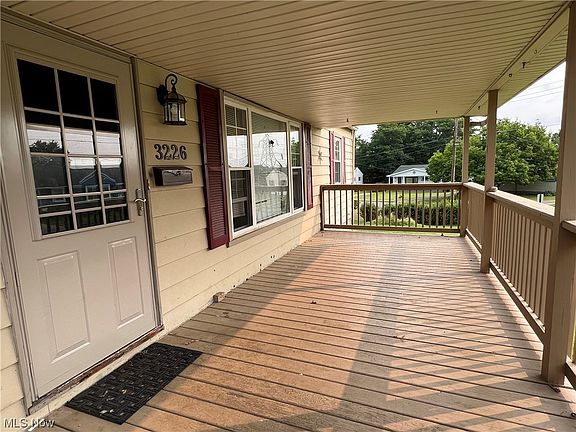 3rd image of 3226 Quentin Dr