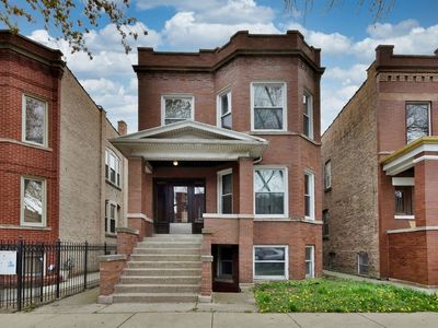 2541 N Avers Ave, Chicago, IL, 60647