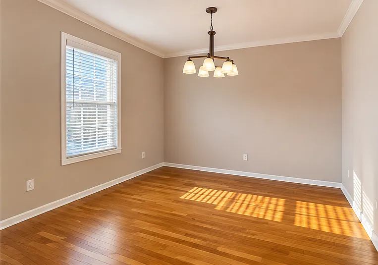 3 bed, 2.5 bath, 2130 sqft, $3,100 — Photo 2