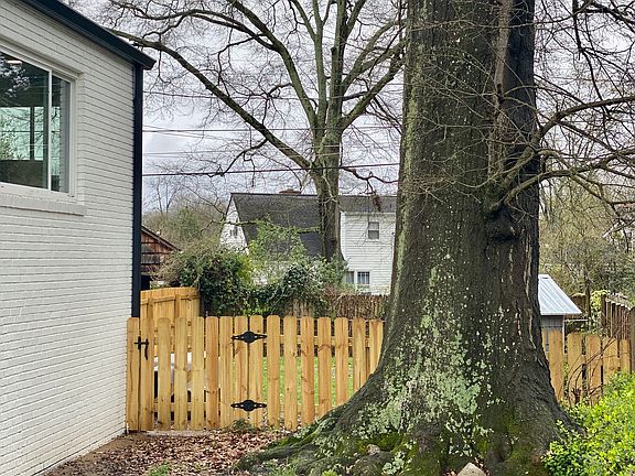 2nd image of 206 Brookfield Ave
