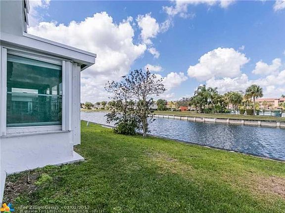 3rd image of 8603 NW 59th Pl