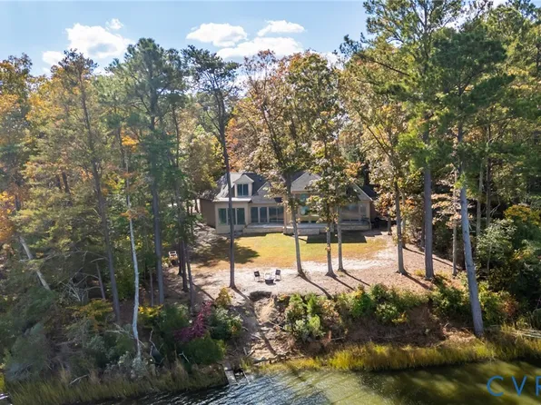 12403 Elizabeth Curtis Ln, Gloucester, VA 23061