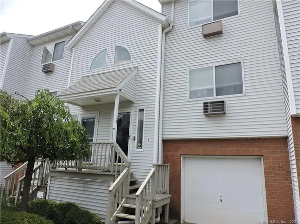 925 Oronoke Road #13F, Waterbury, CT 06708