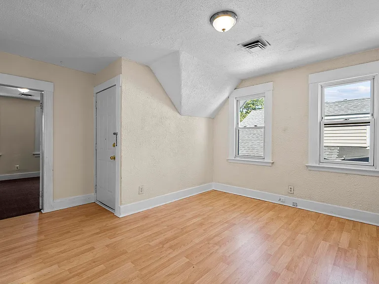 286 Exchange St #3 — Photo 6