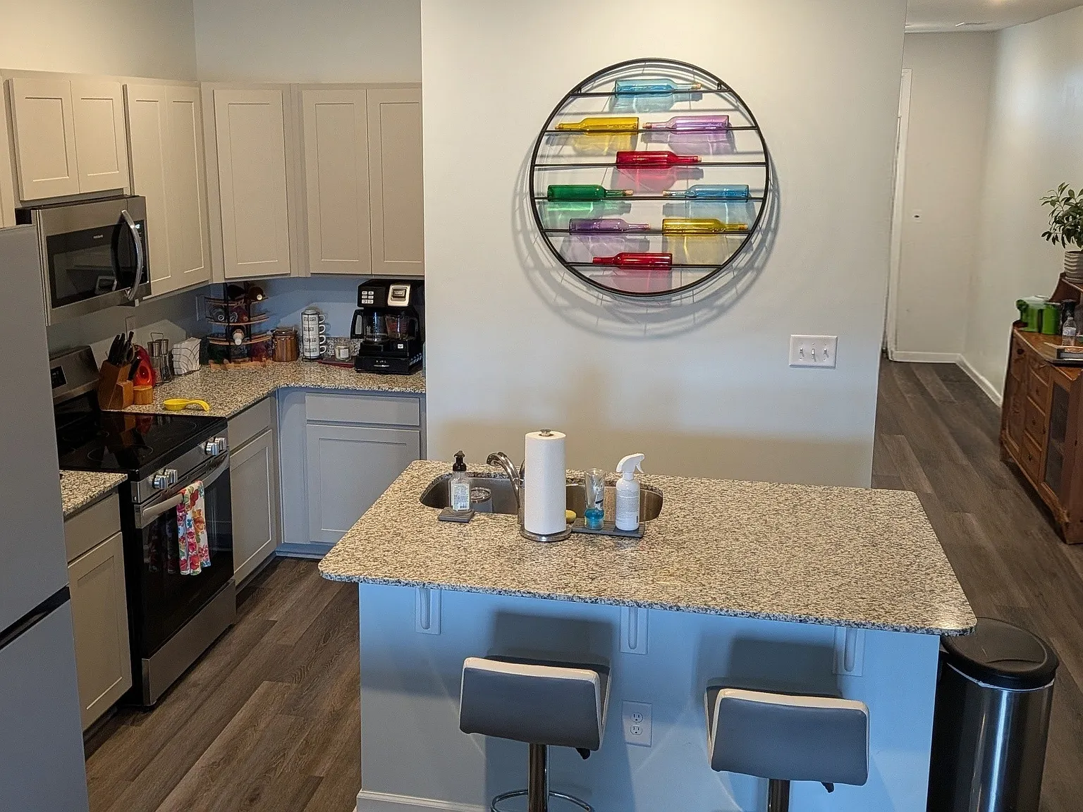 3 bed, 1731 sqft, $2,495 — Photo 3