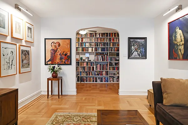 Sold by Amerihomes Realty of NY | media 20