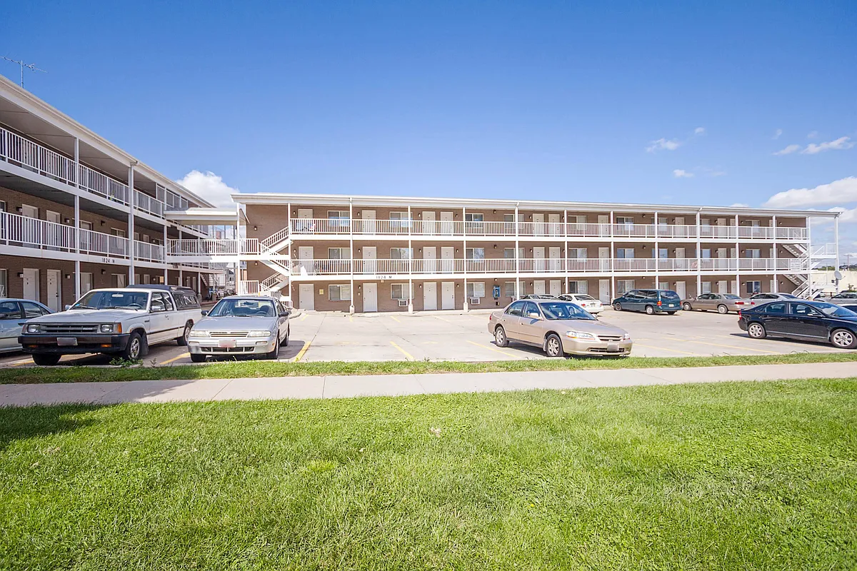 Building Photo - Campus Edge Apartments