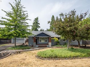 590 Colonial Dr, Springfield, OR 97477
