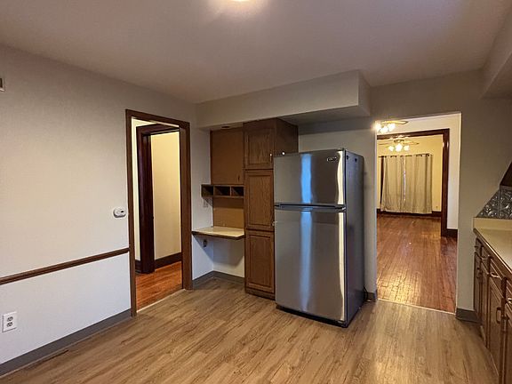 4th image of 39 Wildwood Pl