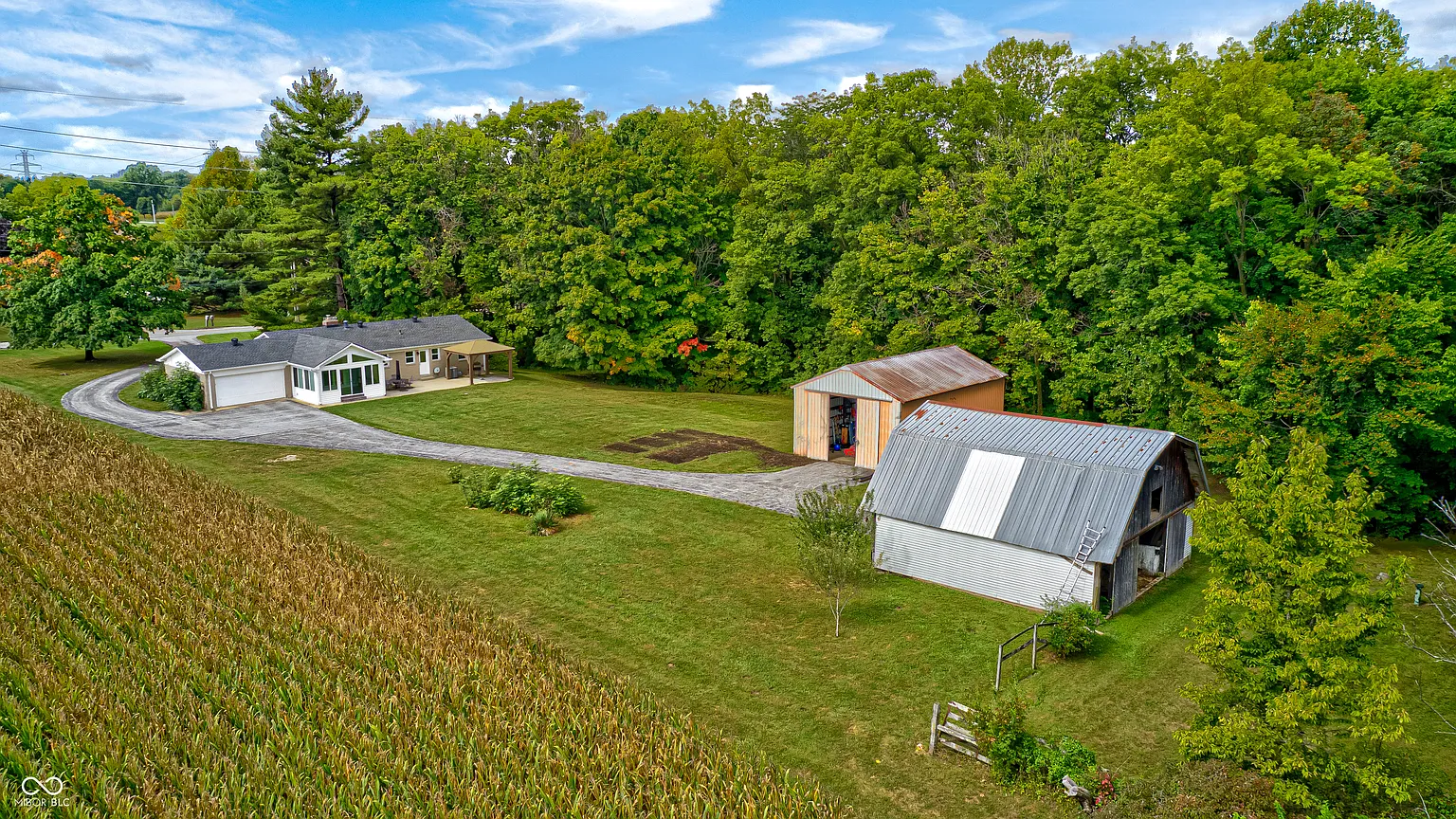3725 Senour Rd photo 1
