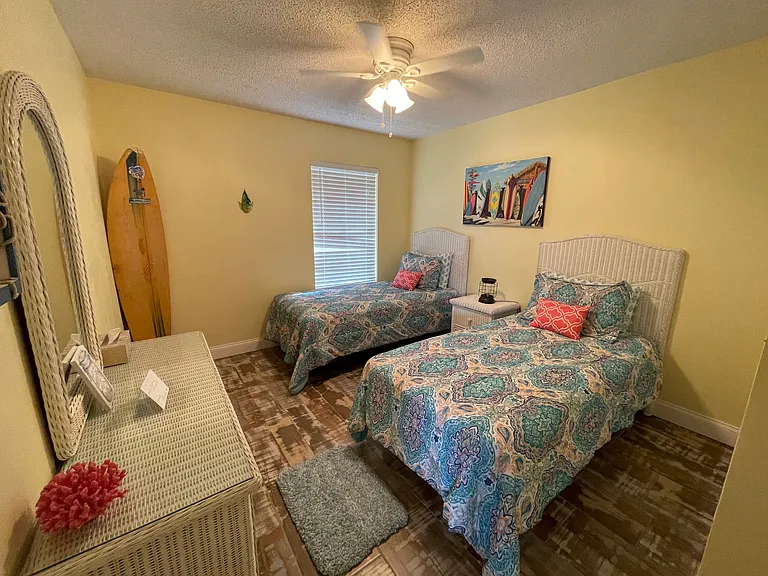 2219 Umbrella Tree Dr — Photo 16