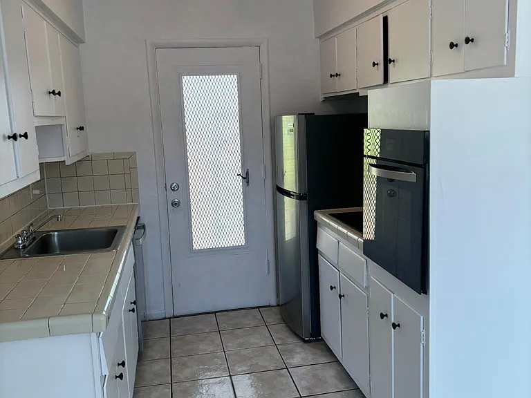 1252 S Alhambra Cir #3 — Photo 8