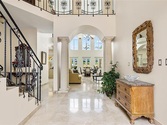 4th image of E10 C #5