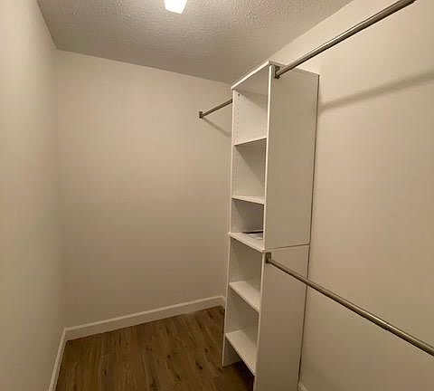 5th image of 2 Autumn Leaf Dr APT 2