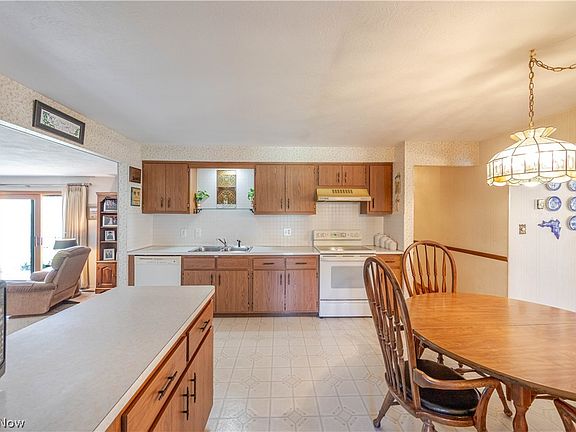 5th image of 13899 Chippewa Trl