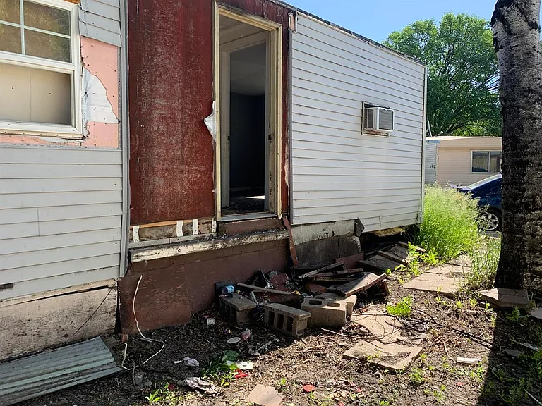 605 Countryside Trailer Ct S — Photo 10