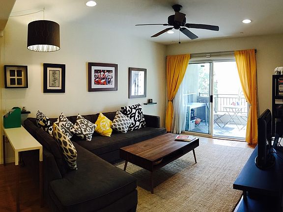 4th image of 3636 Jasmine Ave #207