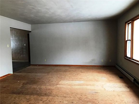 3rd image of 802 Fawn Dr