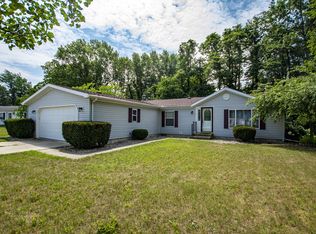 53216 Crystal Pond Dr, Elkhart, IN 46514