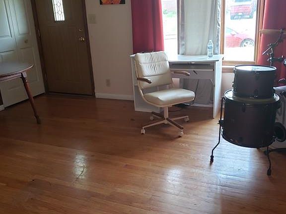 2nd image of 263 E Doris Dr