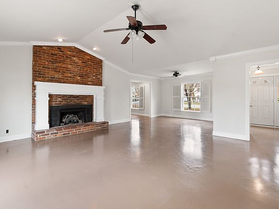 5th image of 2006 Boxwood Dr