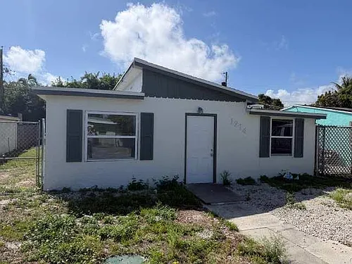 1214 Highview Rd Photo 1
