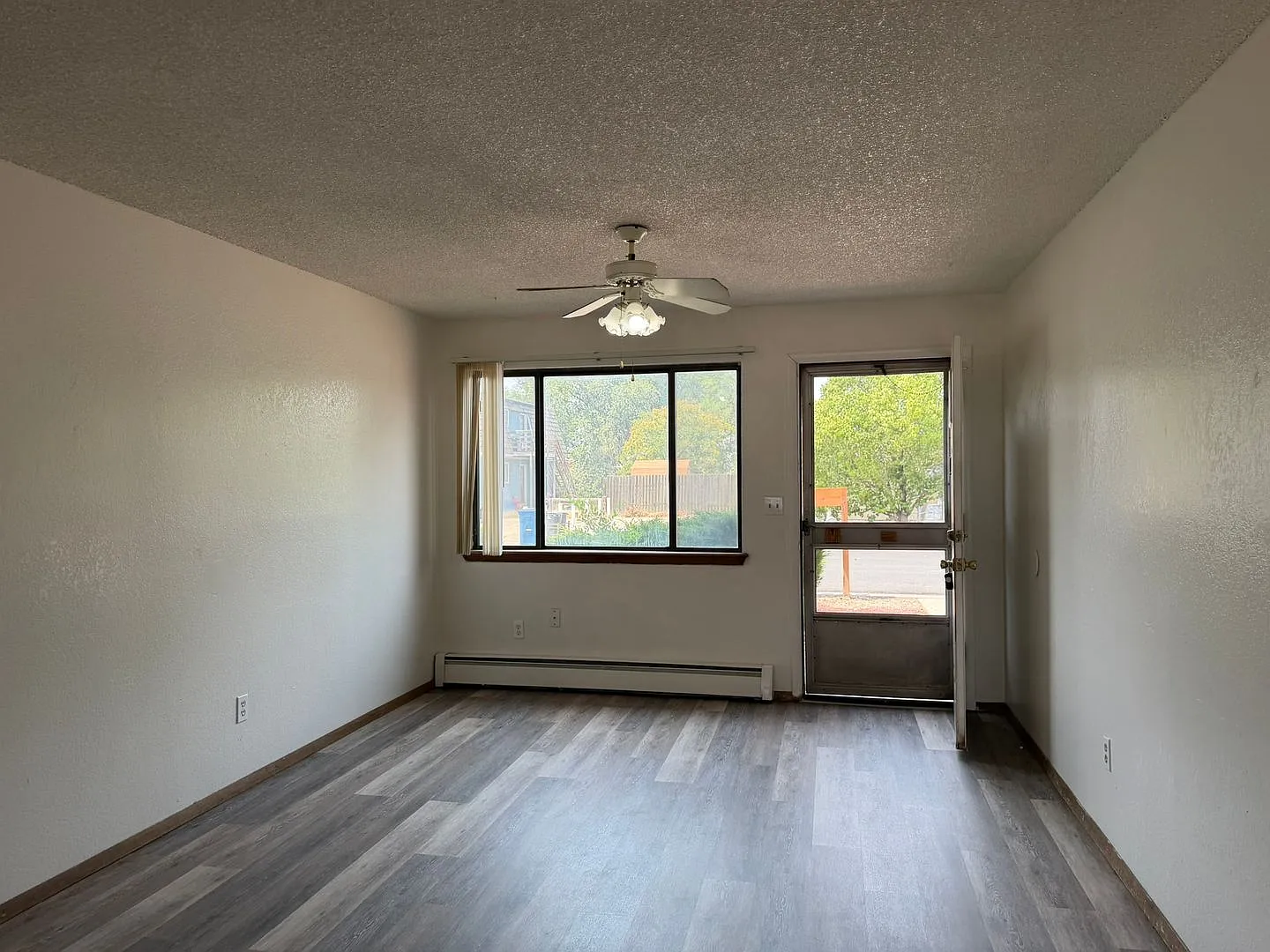 462 Topaz Dr — Photo 4