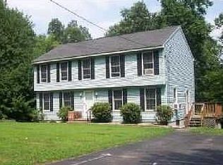 504 Carpenter Rd, Northbridge, MA 01534