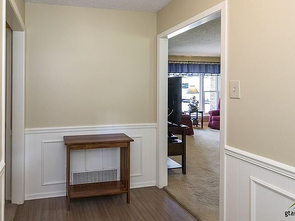 4th image of 407 Brookwood Dr